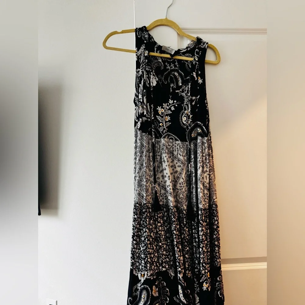 Cupio Black and White Patterned Maxi Skirt - Picture 3 of 9